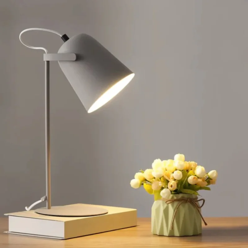 Brehn | Moderne LED-Tischlampe | Schreibtischlampe für Zuhause