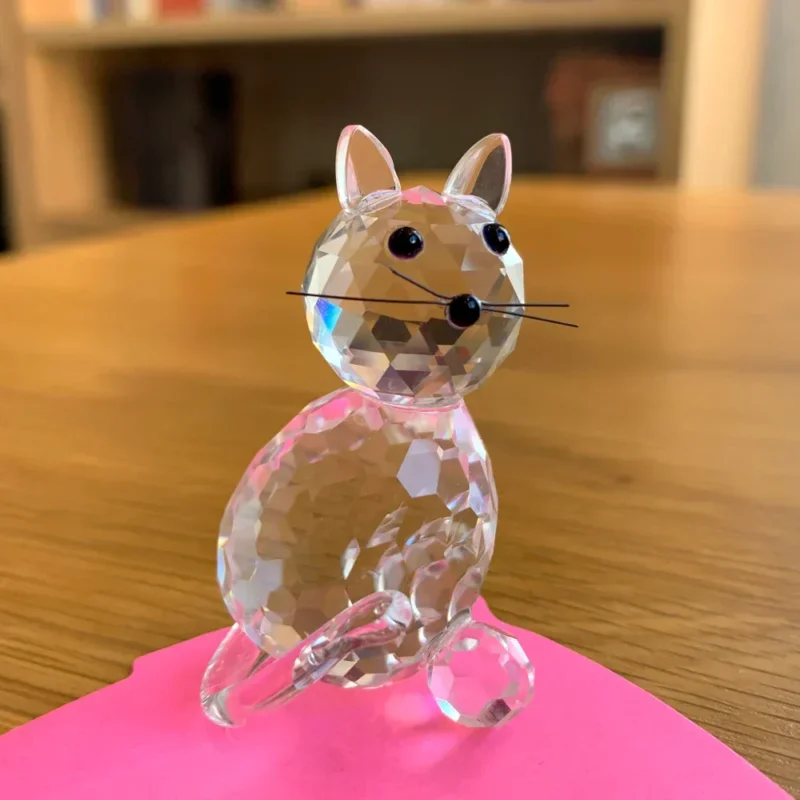 Superniedliche Tierkristallkugelfiguren